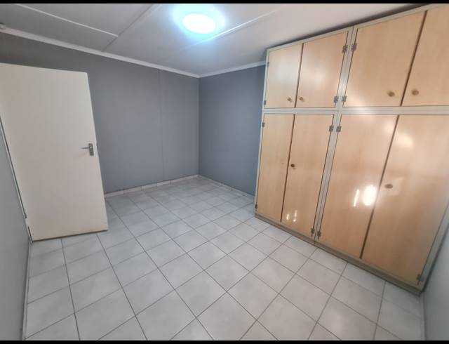 4 BEDROOM HOUSE FOR SALE IN VANDERBIJLPARK CE 2